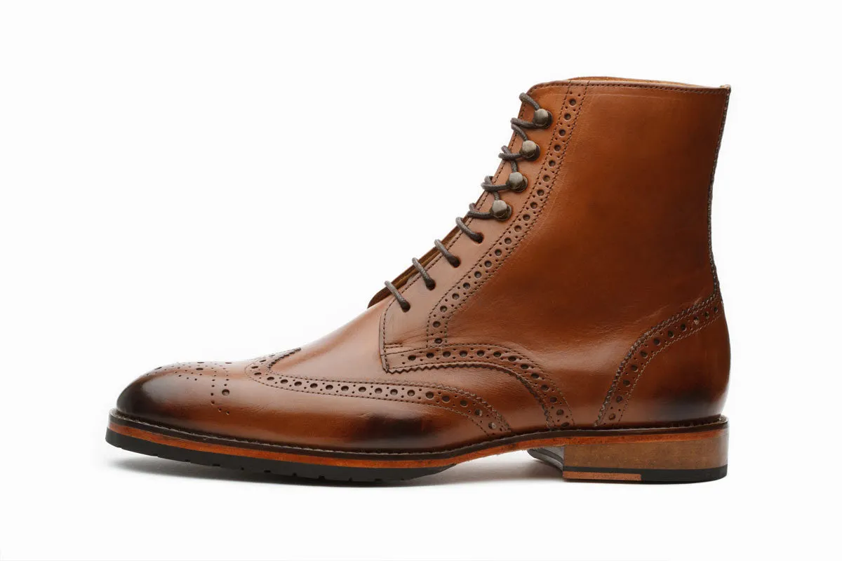 Brogue Boots - Tan