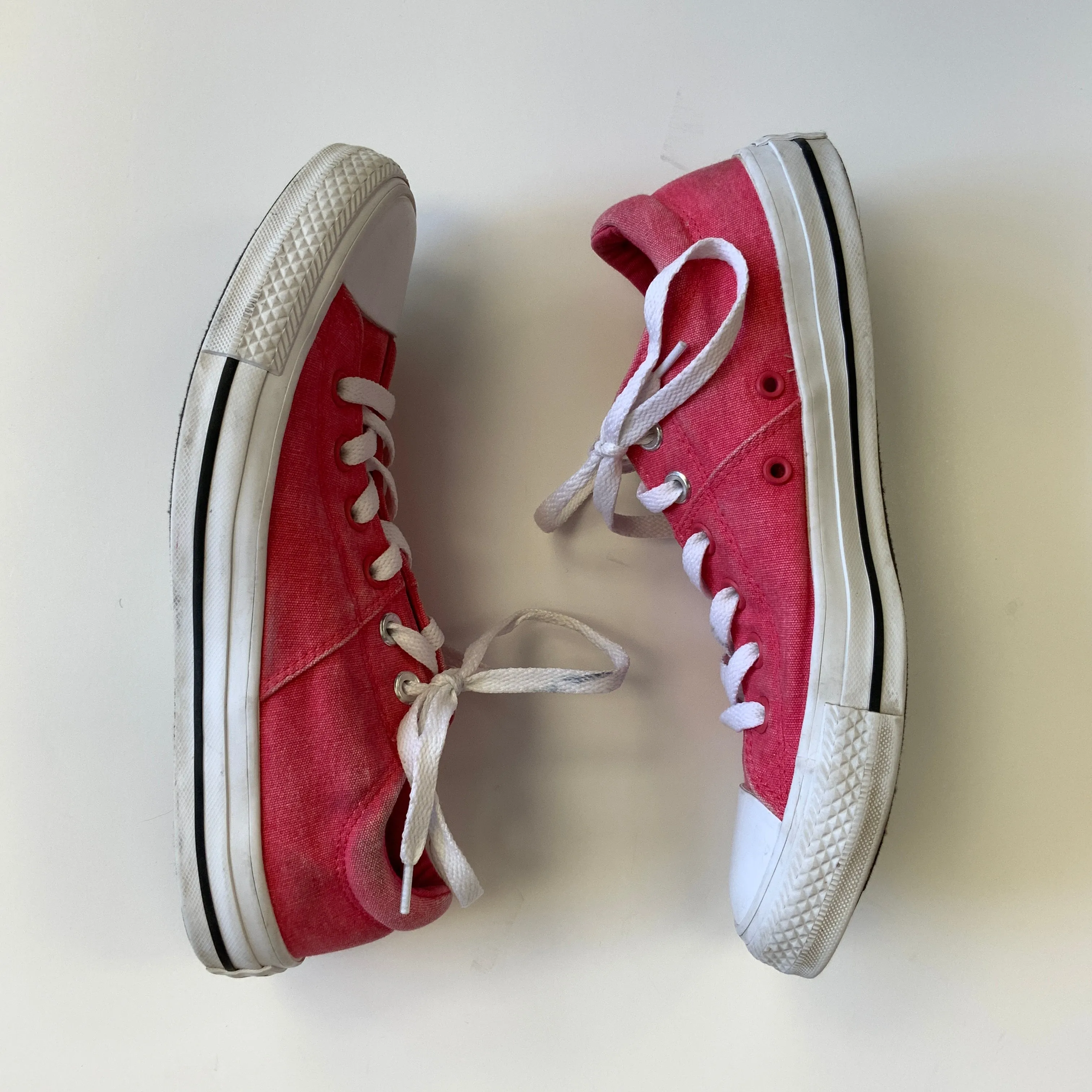 Shoes Sneakers By Converse  Size: 9