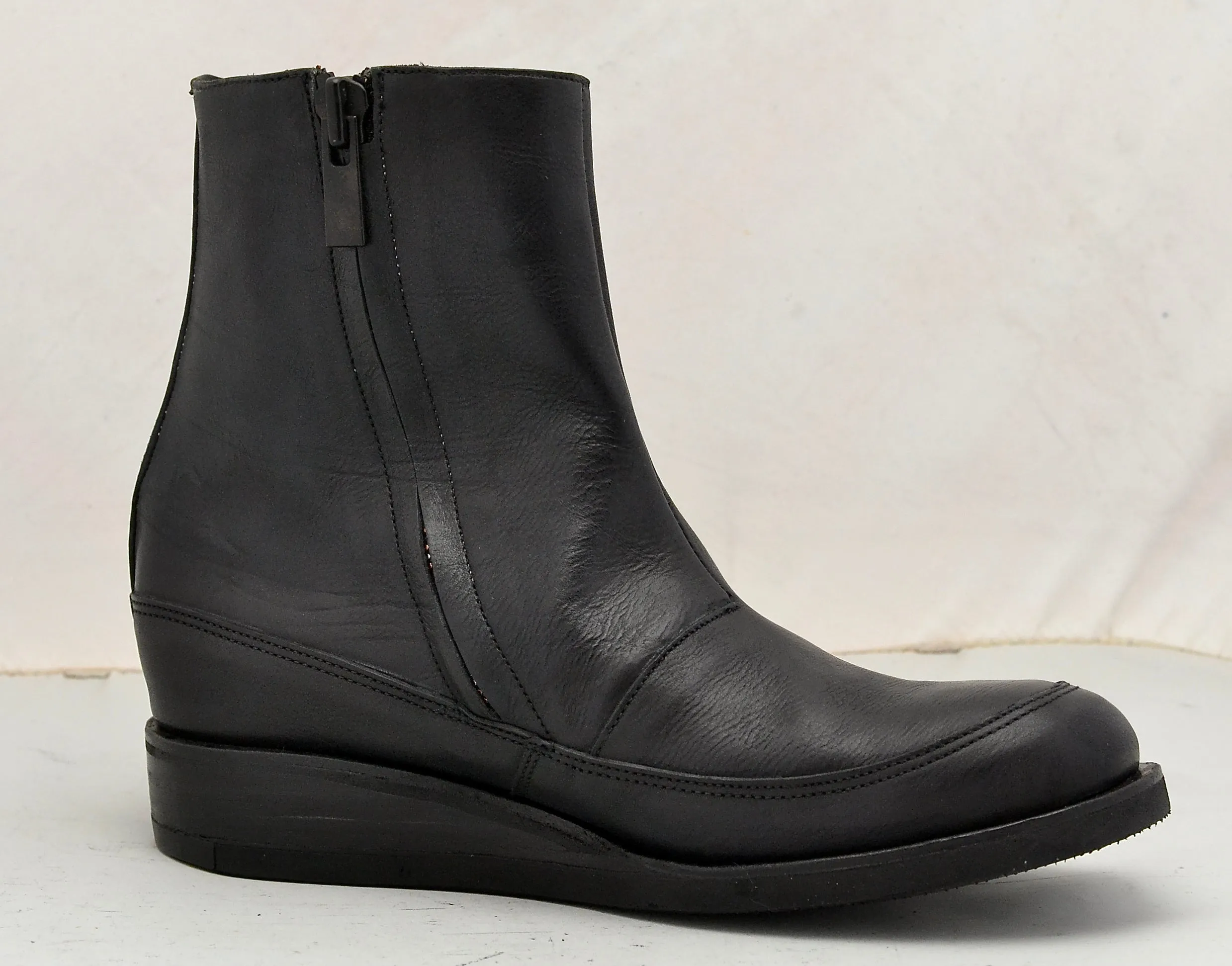 Zip sided sneaker boot |  Black | Calf